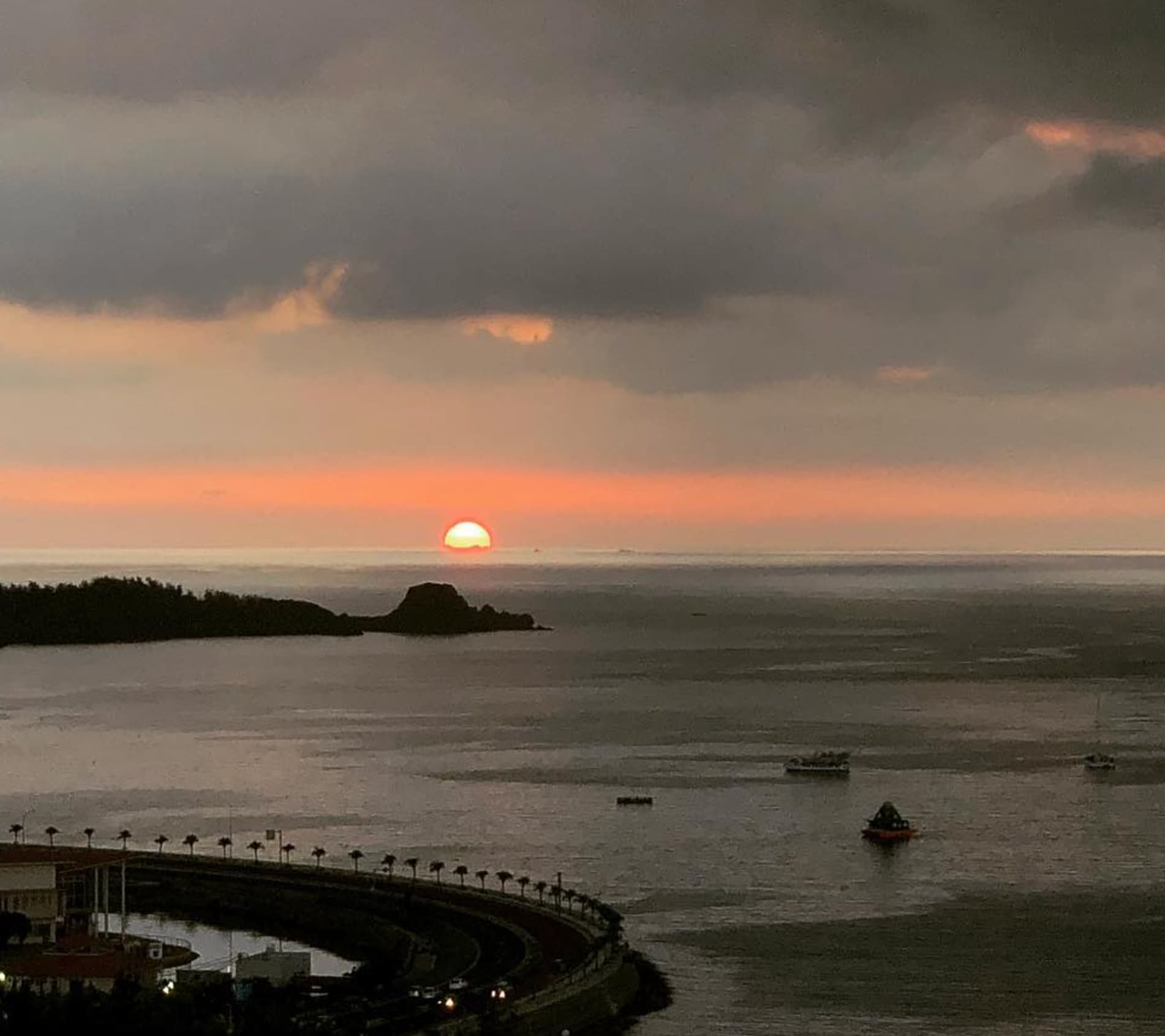 海に沈む夕日